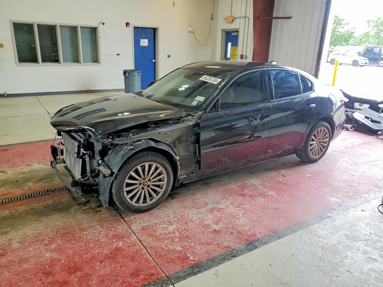 Salvage Alfa Romeo Giulia Image