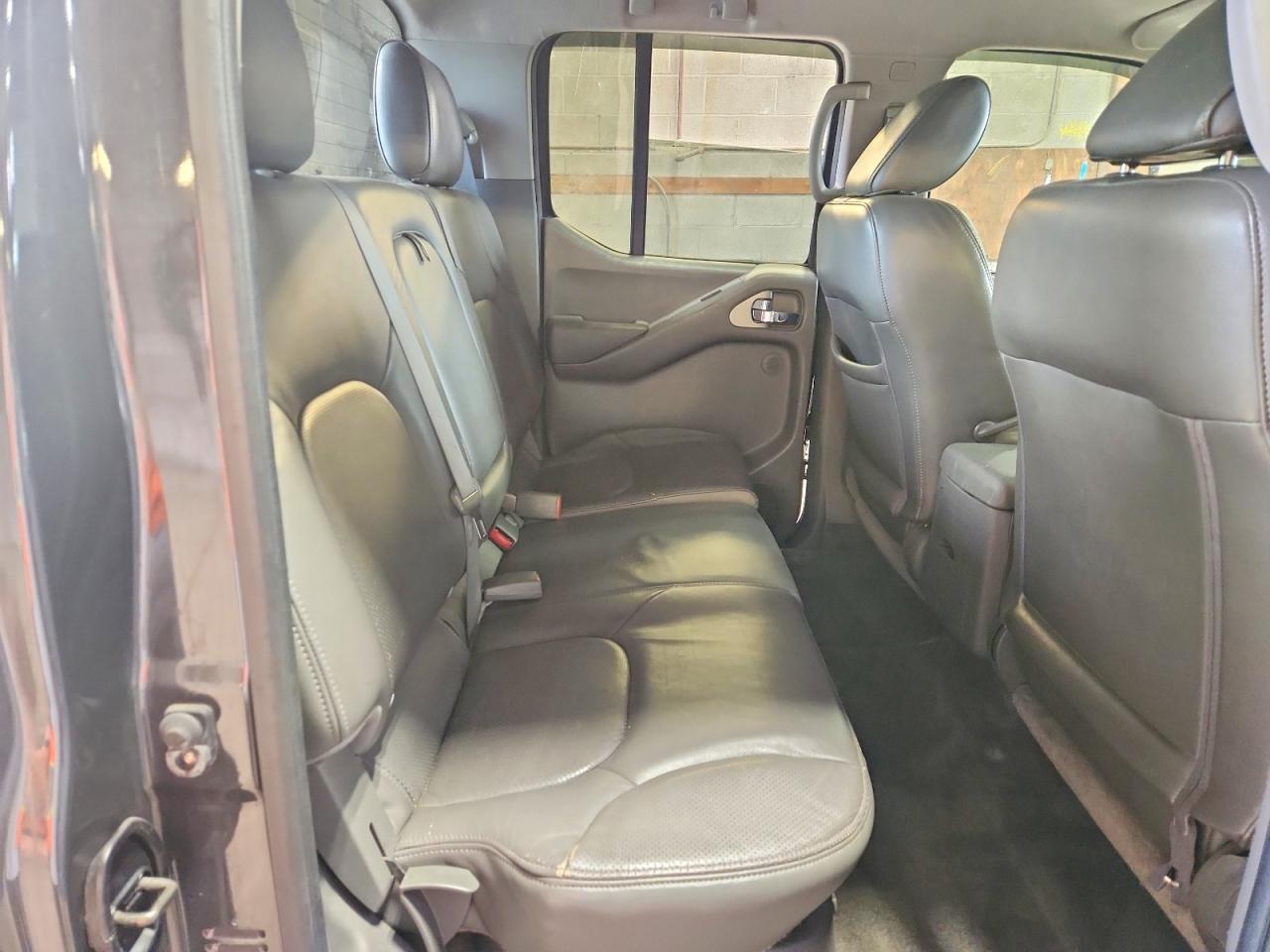 Nissan Frontier S