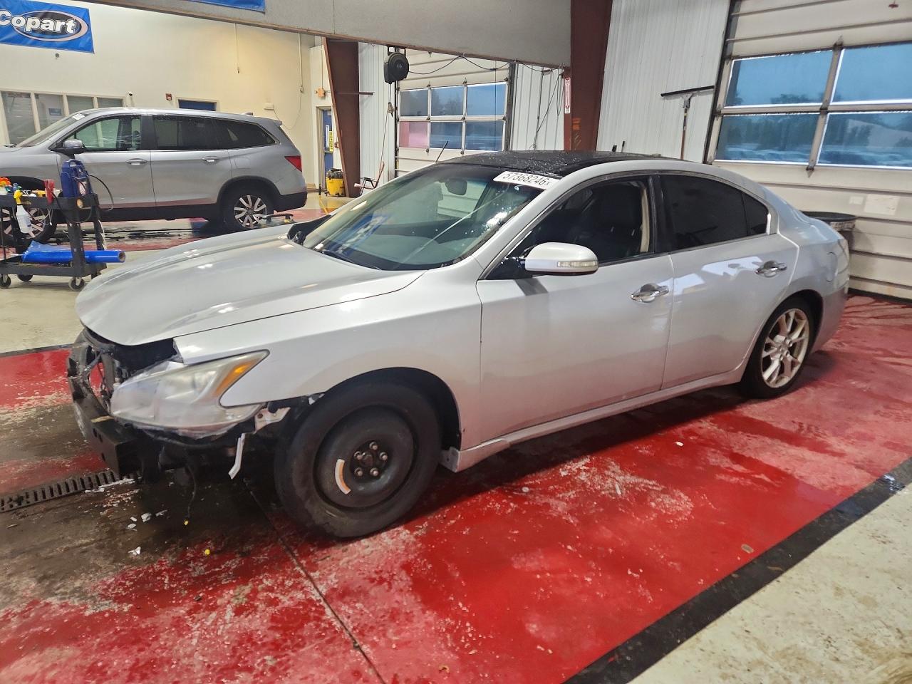 Salvage Nissan Maxima Image