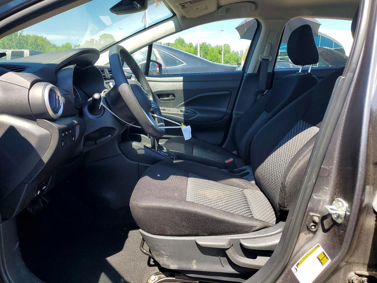 Nissan Versa S