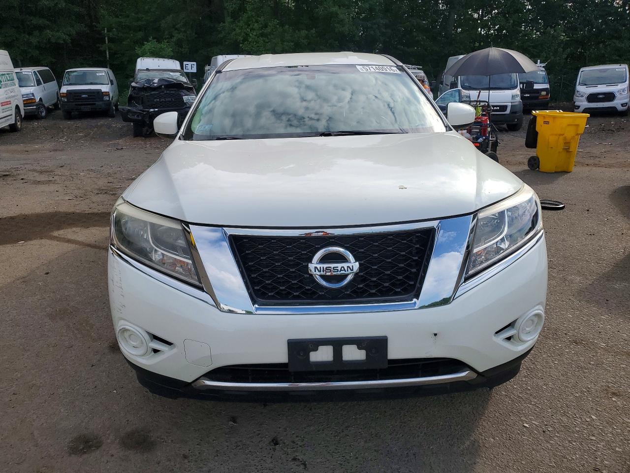Nissan Pathfinder S