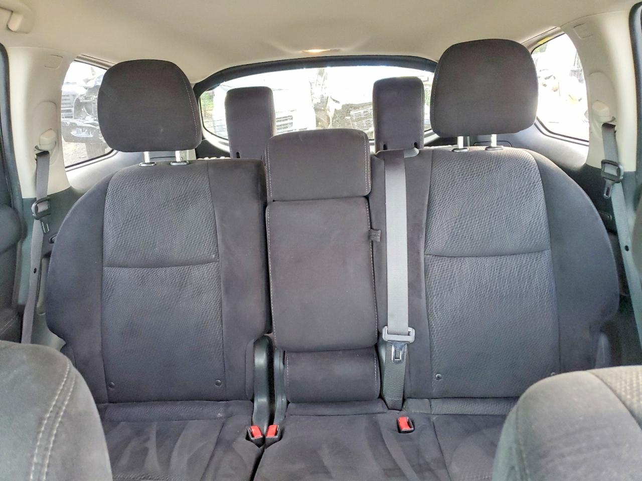 Nissan Pathfinder S