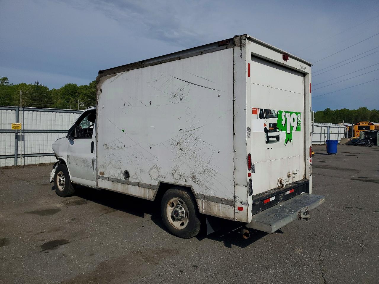 GMC Savana Cutaway G3500