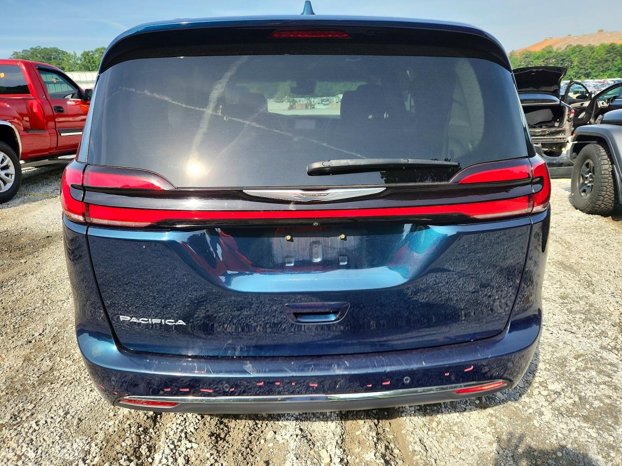 Chrysler Pacifica Touring L