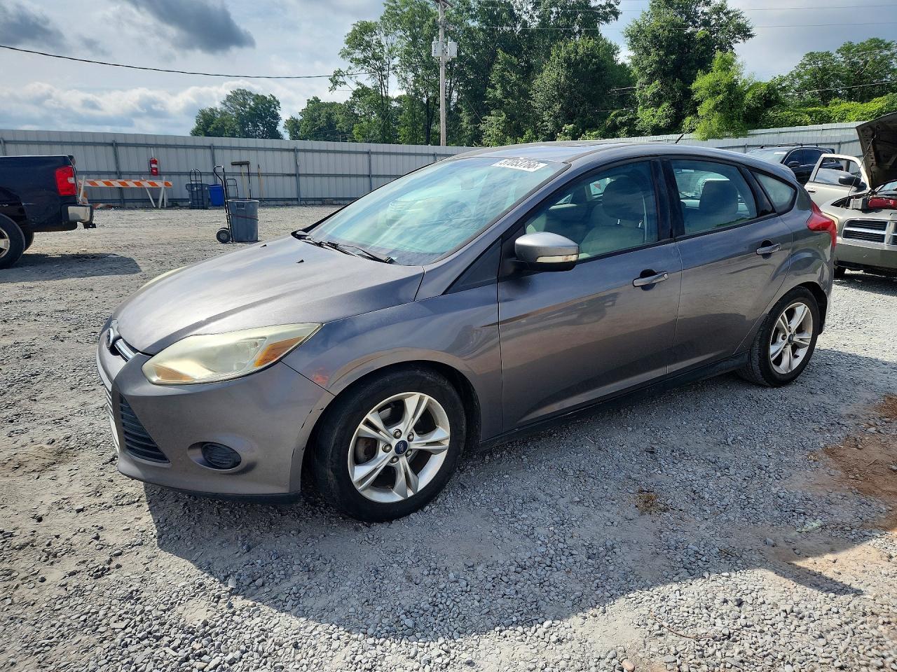 Salvage Ford Focus Image