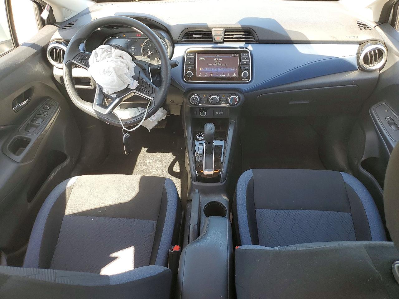 Nissan Versa Sv
