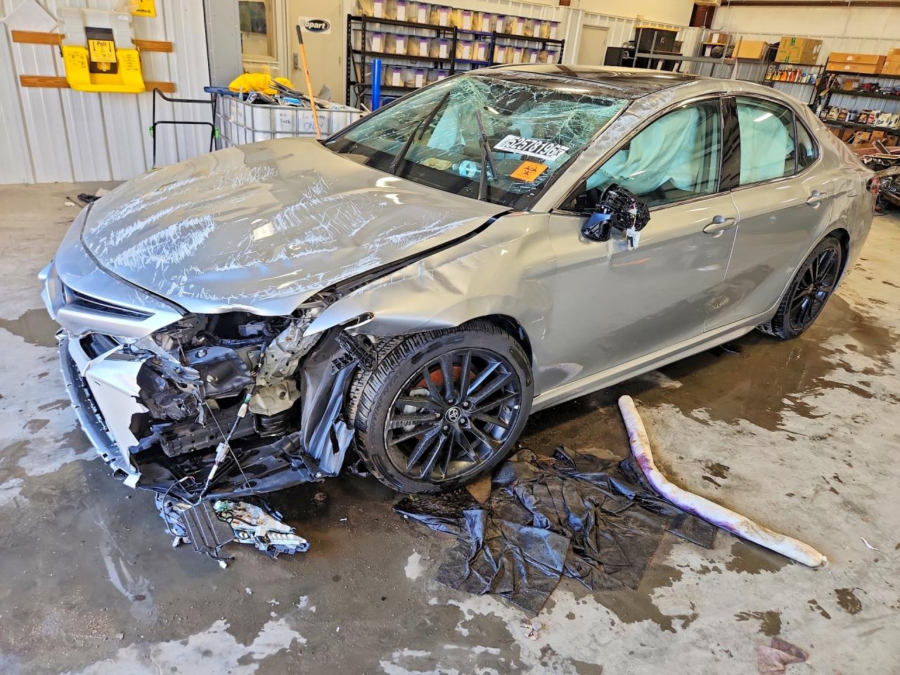 Salvage Toyota Camry Image