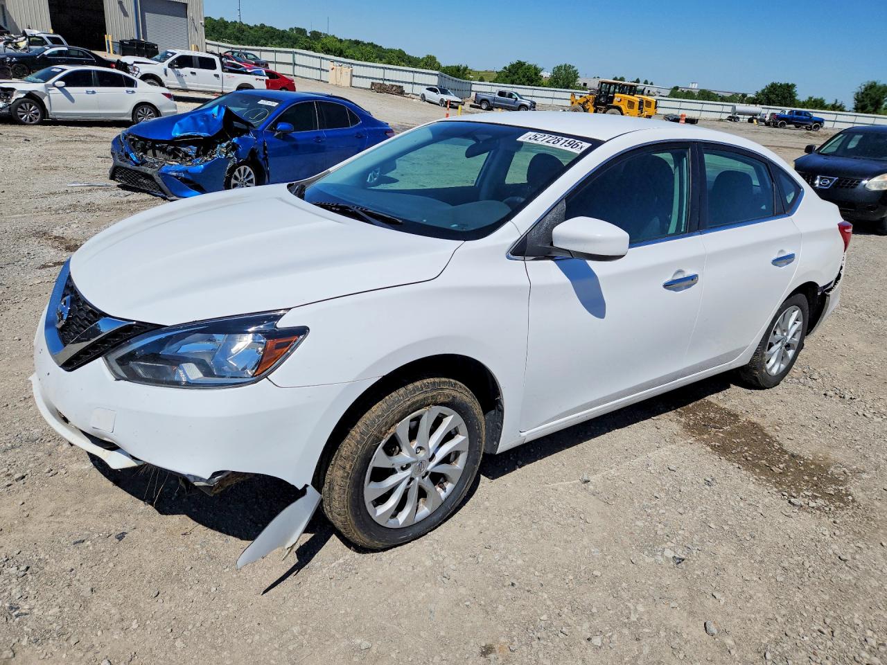 Salvage Nissan Sentra Image