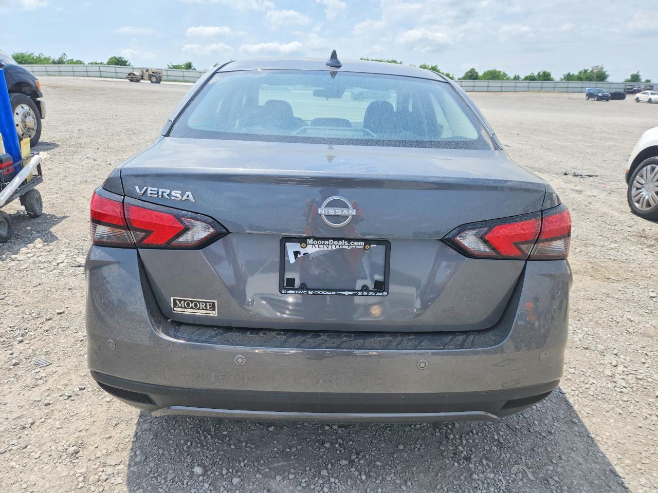 Nissan Versa Sv