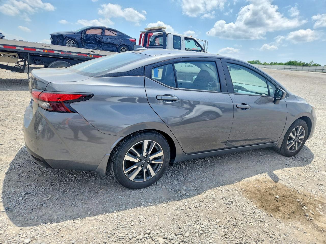 Nissan Versa Sv