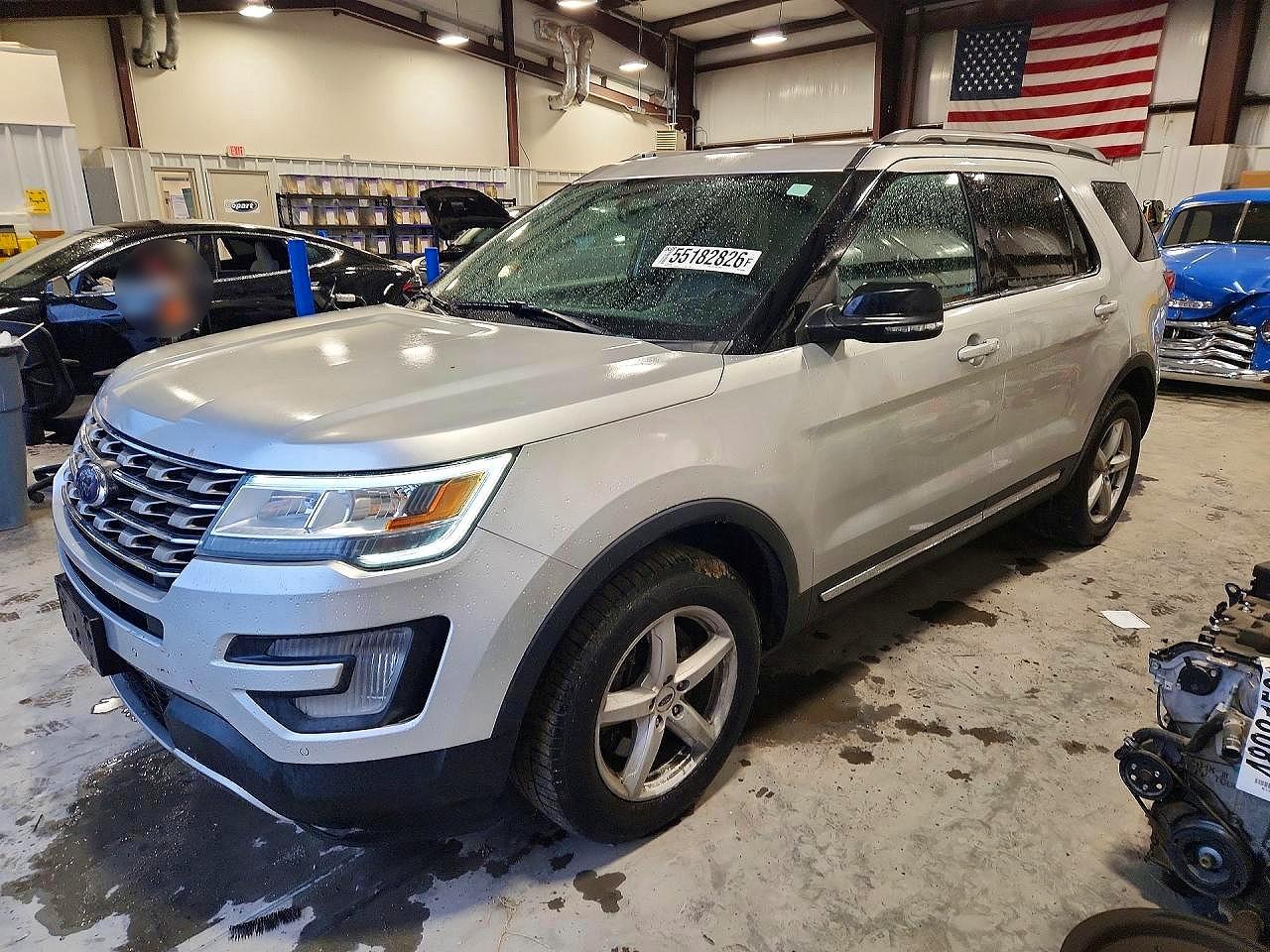 Salvage Ford Explorer Image