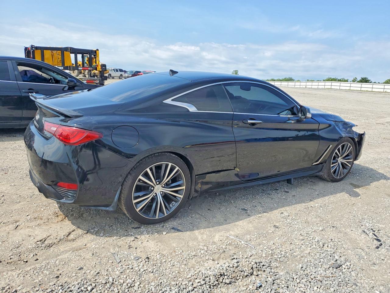 INFINITI Q60 3.0t Luxe