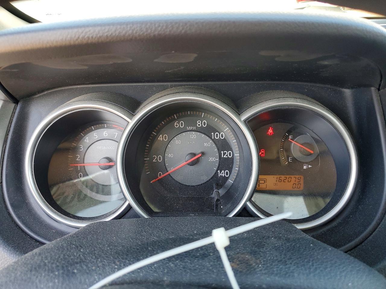 Nissan Versa 1.8 S