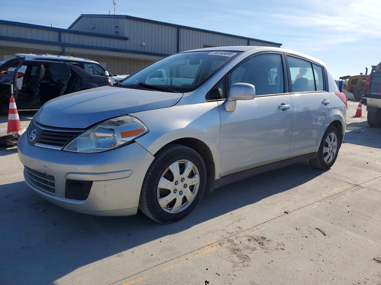 Salvage Nissan Versa Image