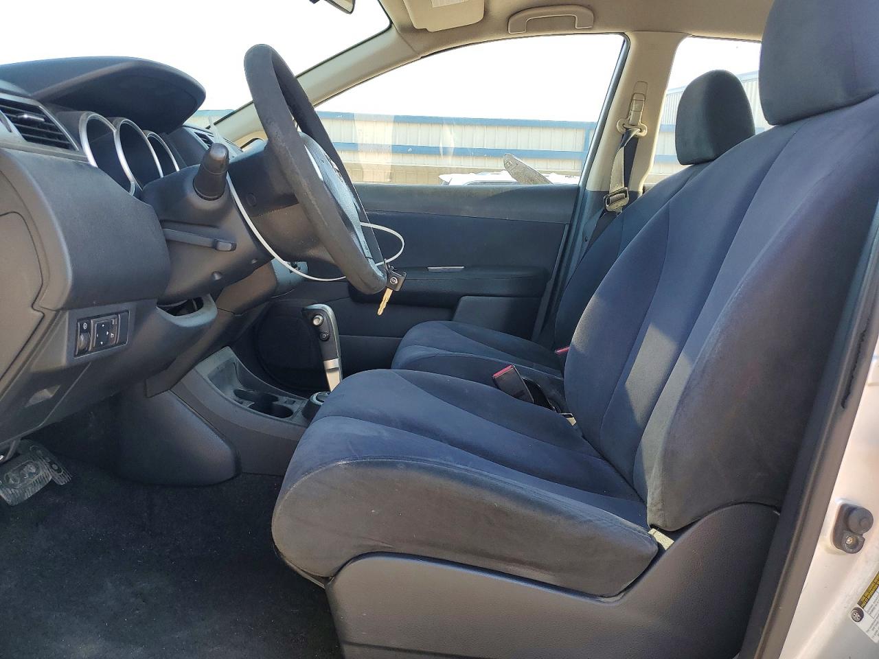 Nissan Versa 1.8 S