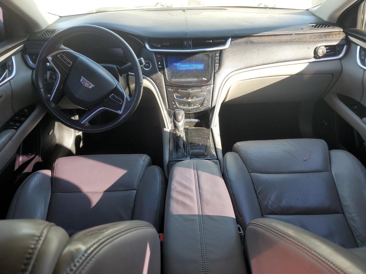 Cadillac XTS Luxury Collection
