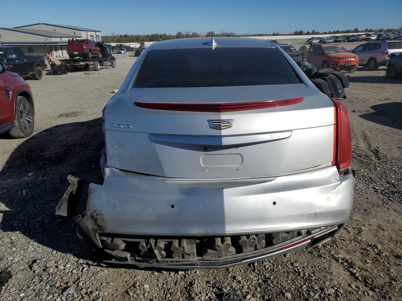 Cadillac XTS Luxury Collection
