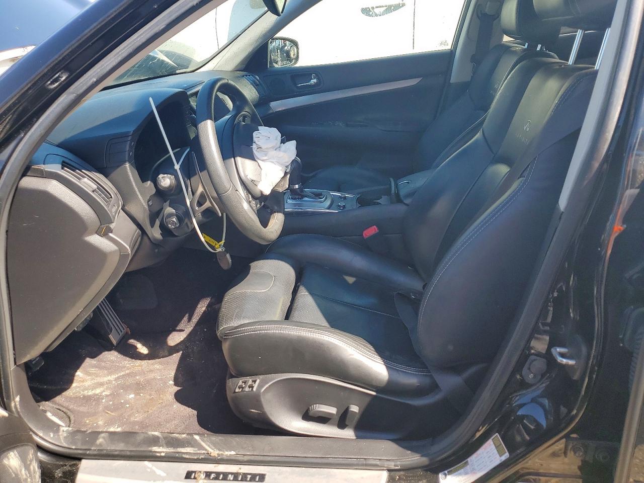 INFINITI G37 Journey