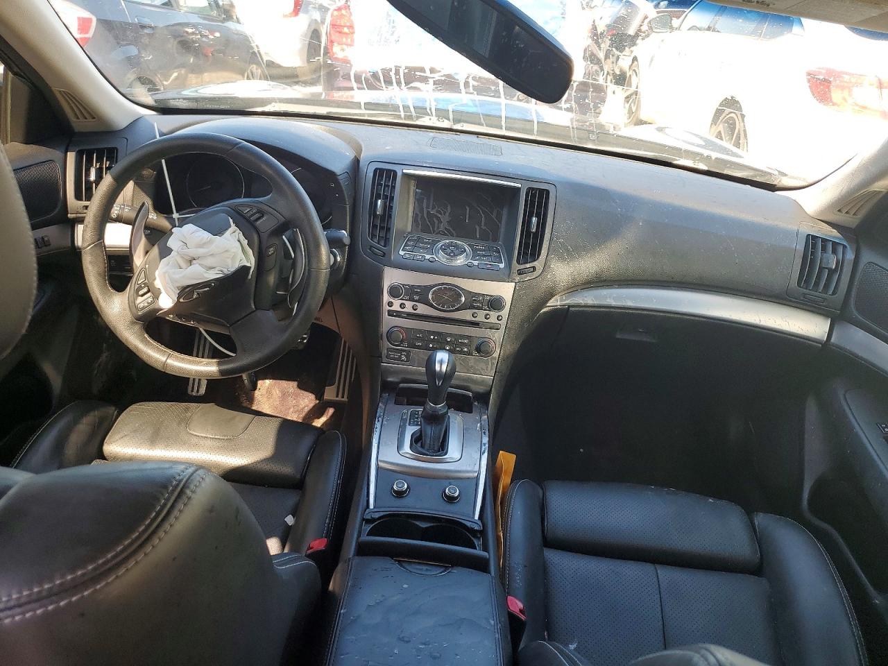 INFINITI G37 Journey