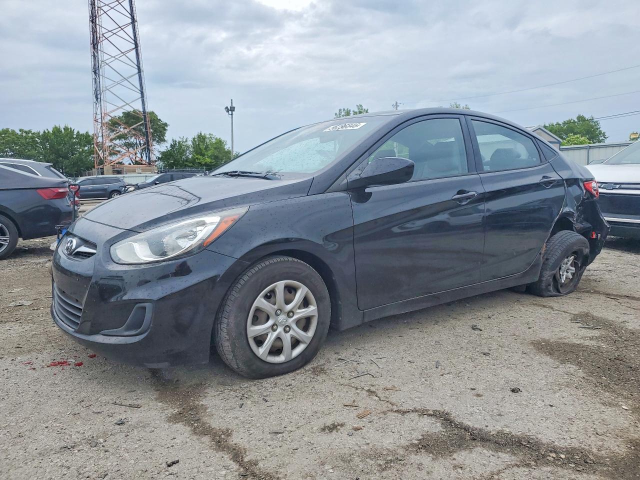 Salvage Hyundai ACCENT Image