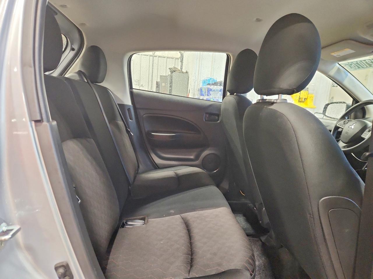 Mitsubishi Mirage Es