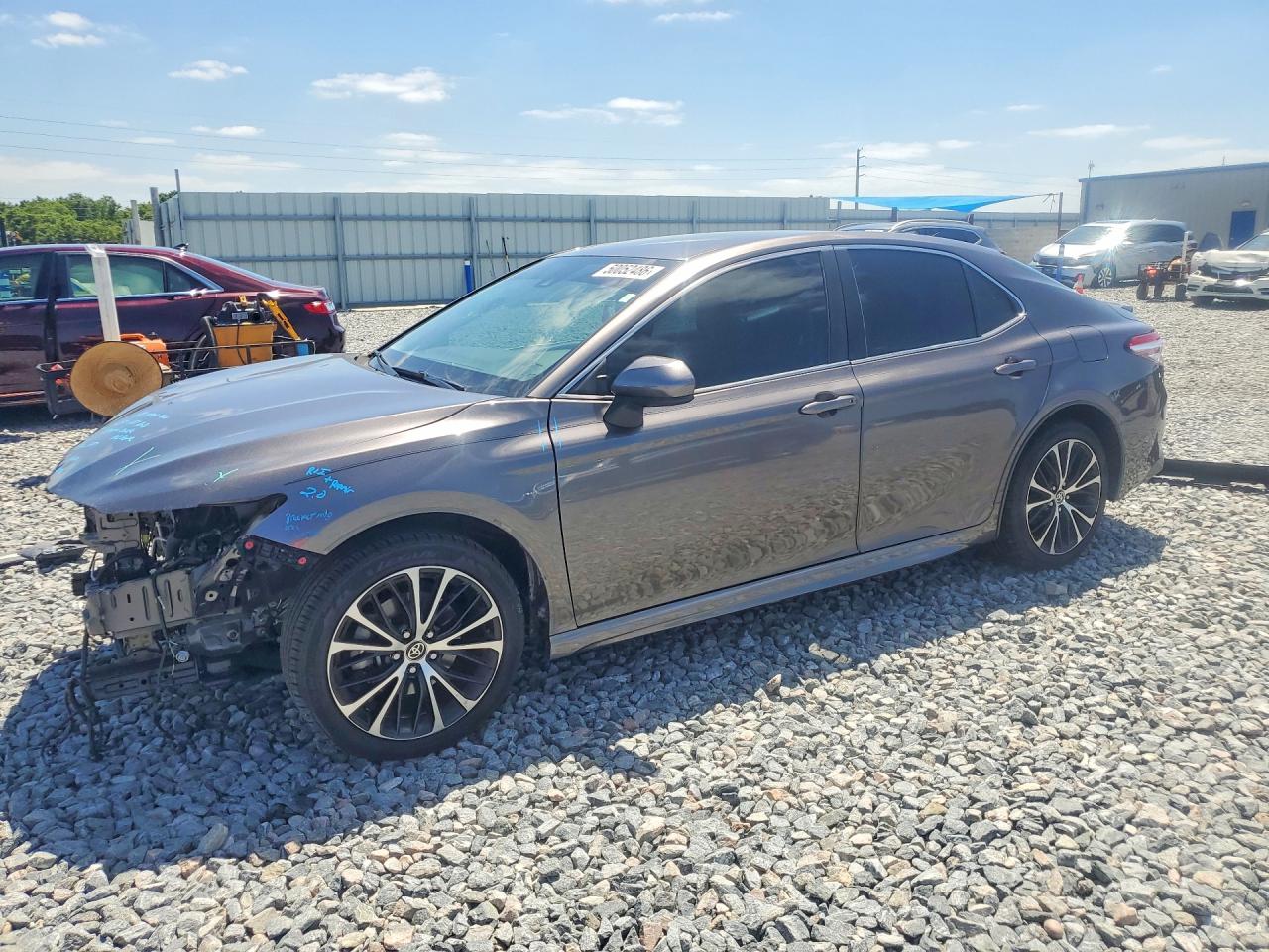 Salvage Toyota Camry Image