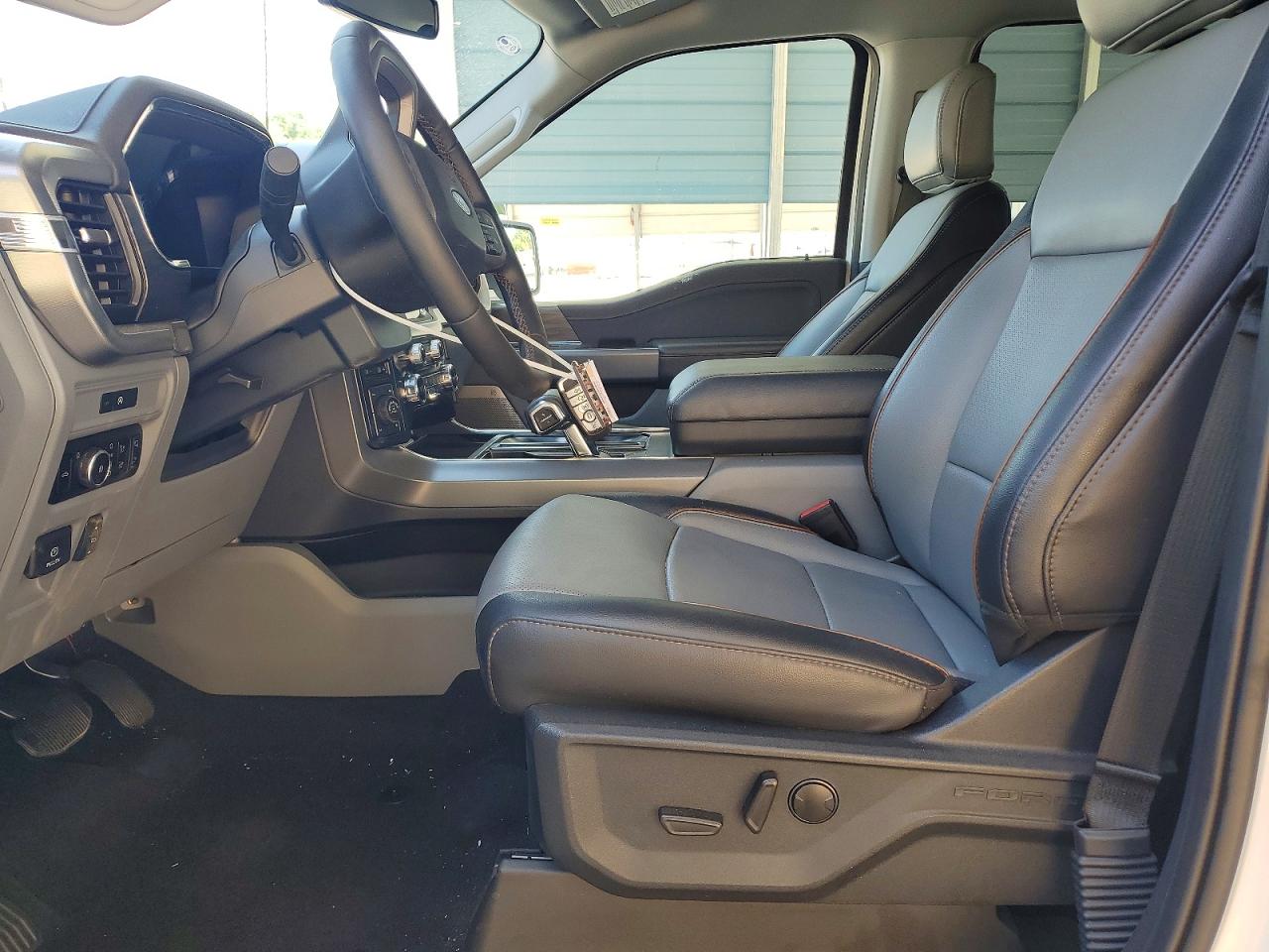 Ford F-150 Lariat