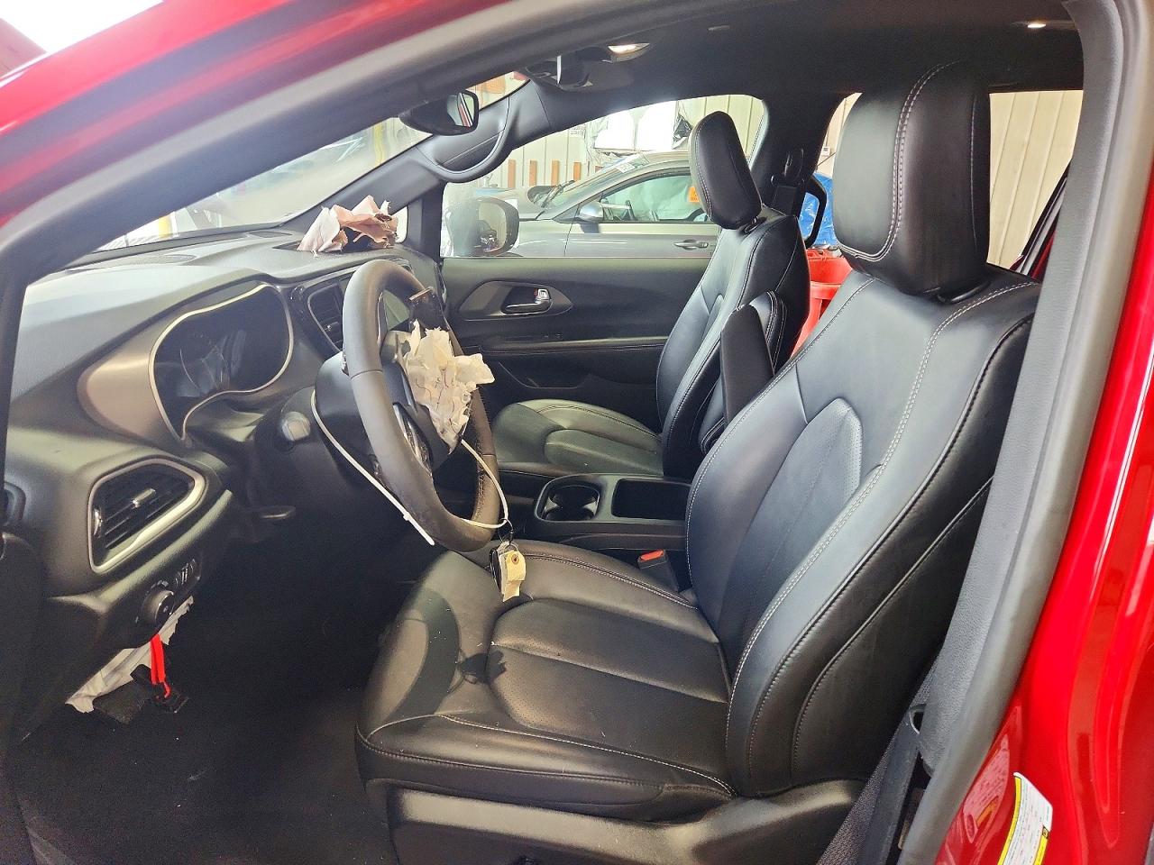 Chrysler Pacifica Select