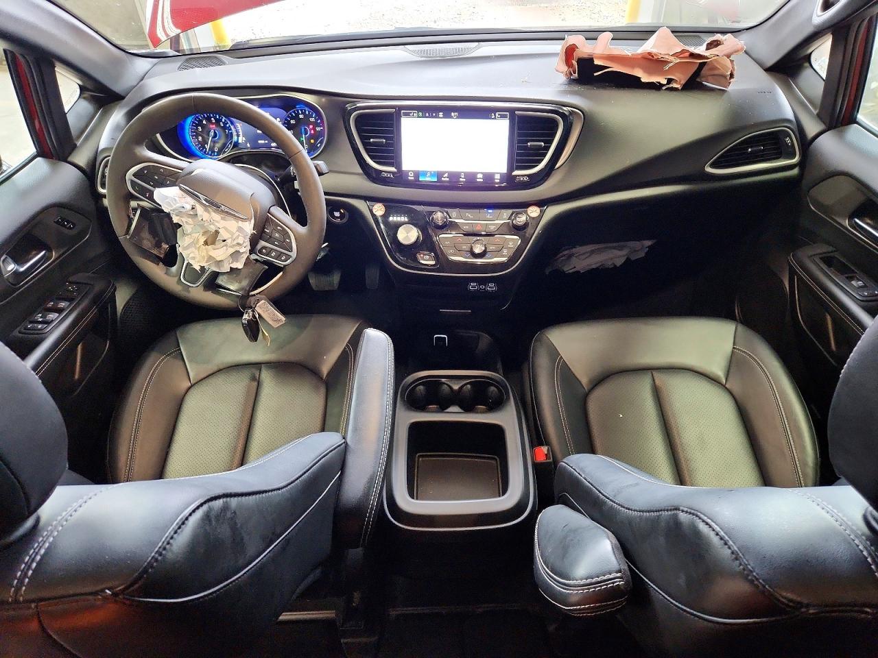 Chrysler Pacifica Select
