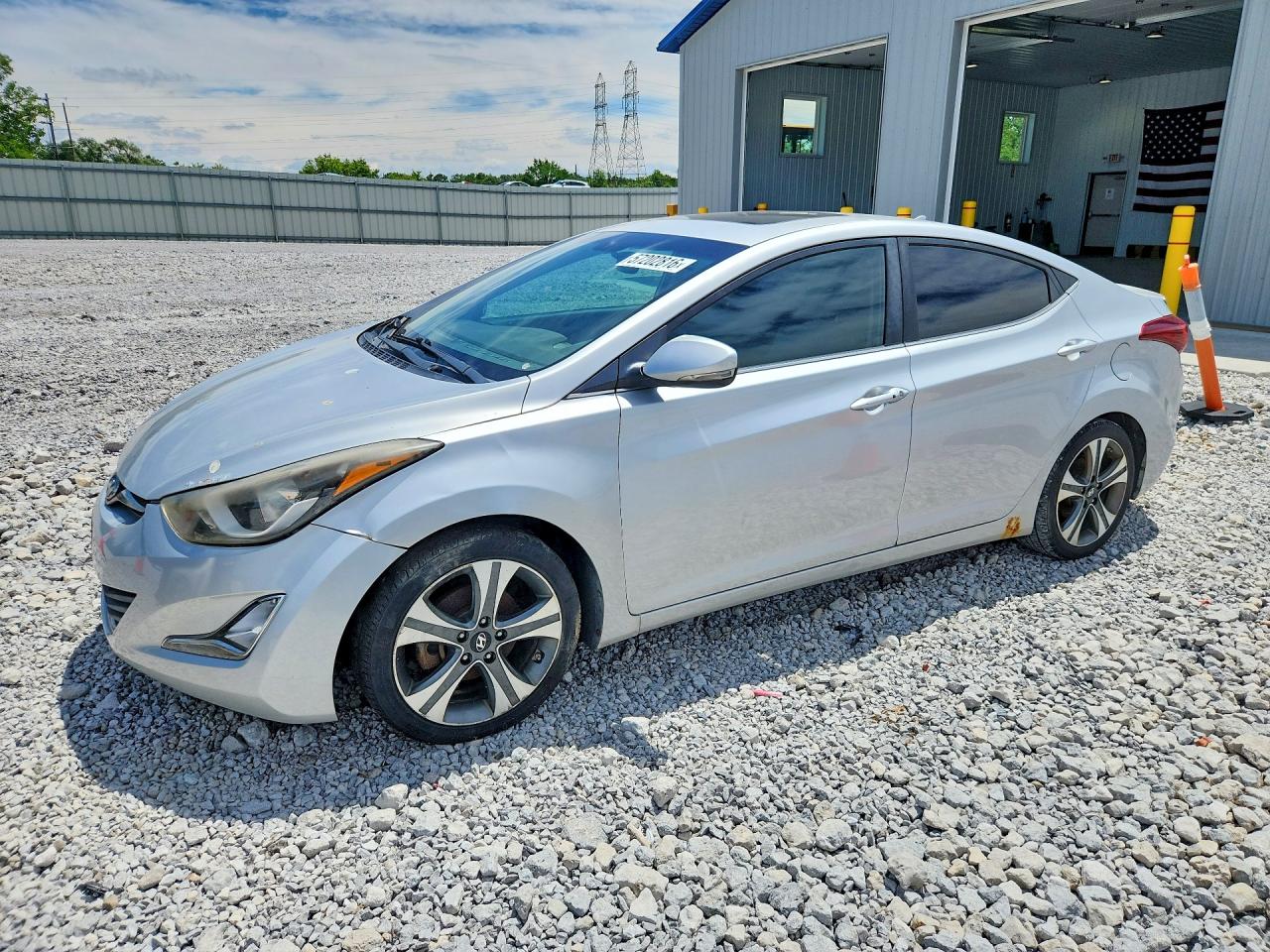 Salvage Hyundai ELANTRA Image