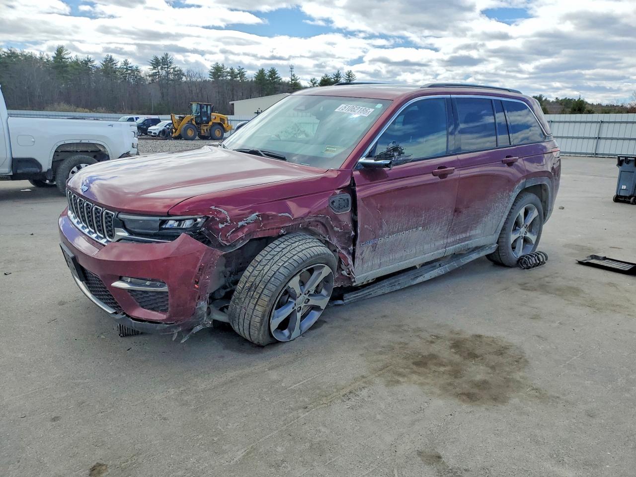 Salvage Jeep Grand Cherokee Image