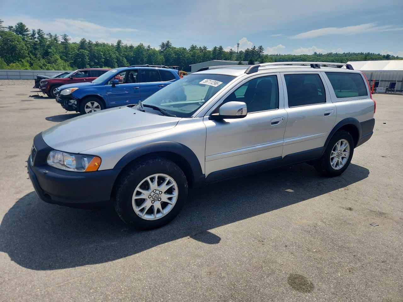 Salvage Volvo XC70 Image