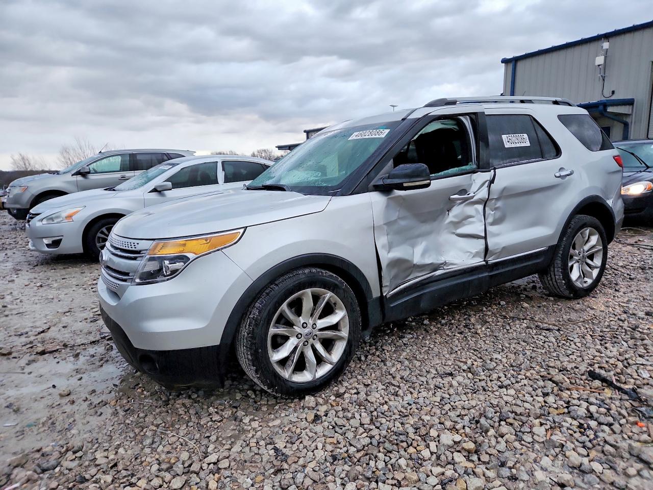 Salvage Ford Explorer Image