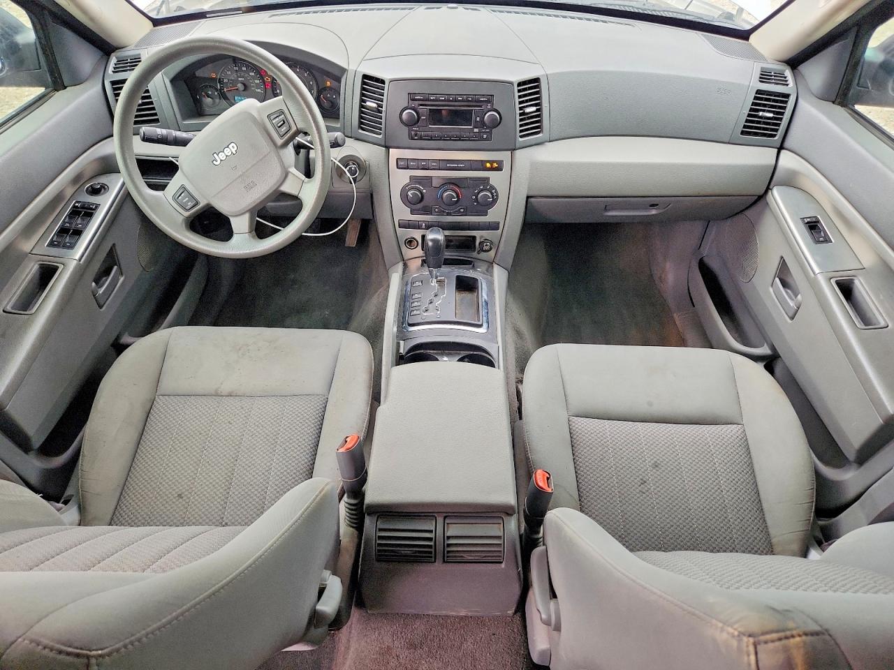 Jeep Grand Cherokee Laredo