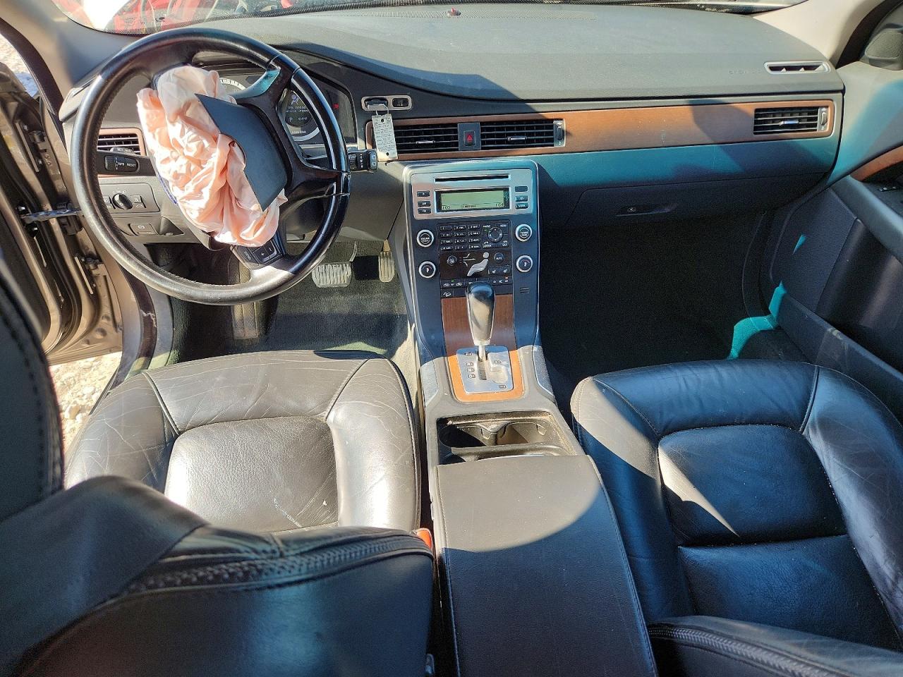 Volvo XC70 3.2