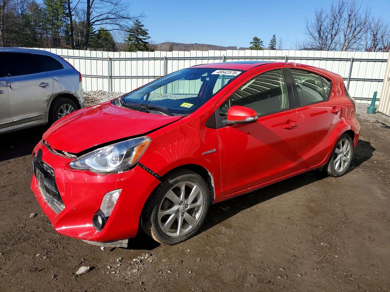 Salvage Toyota Prius Image