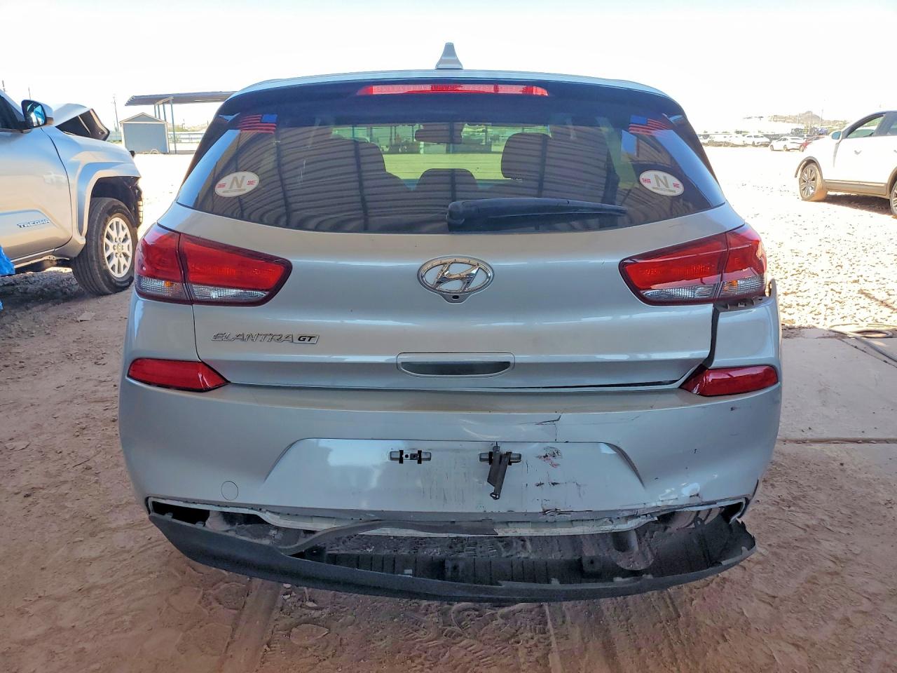 Hyundai ELANTRA Base