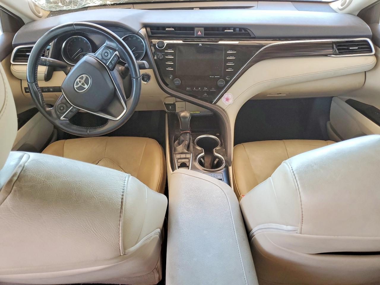 Toyota Camry Xle V6