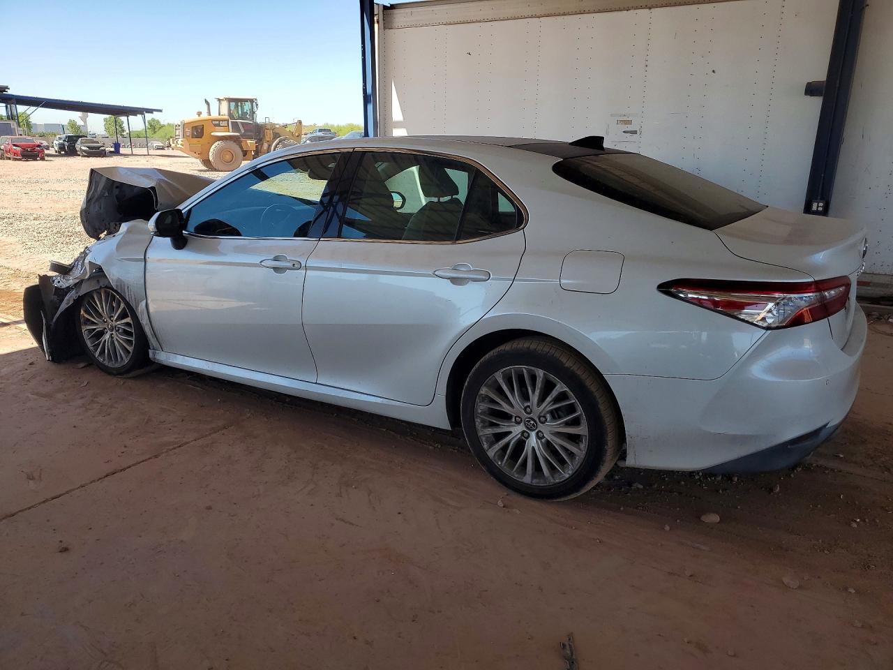 Toyota Camry Xle V6