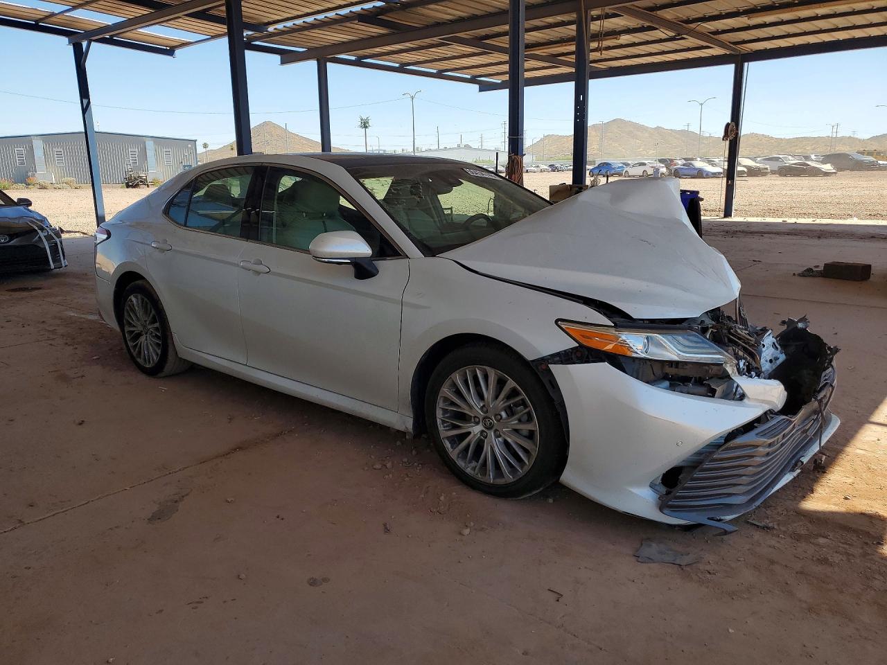 Toyota Camry Xle V6