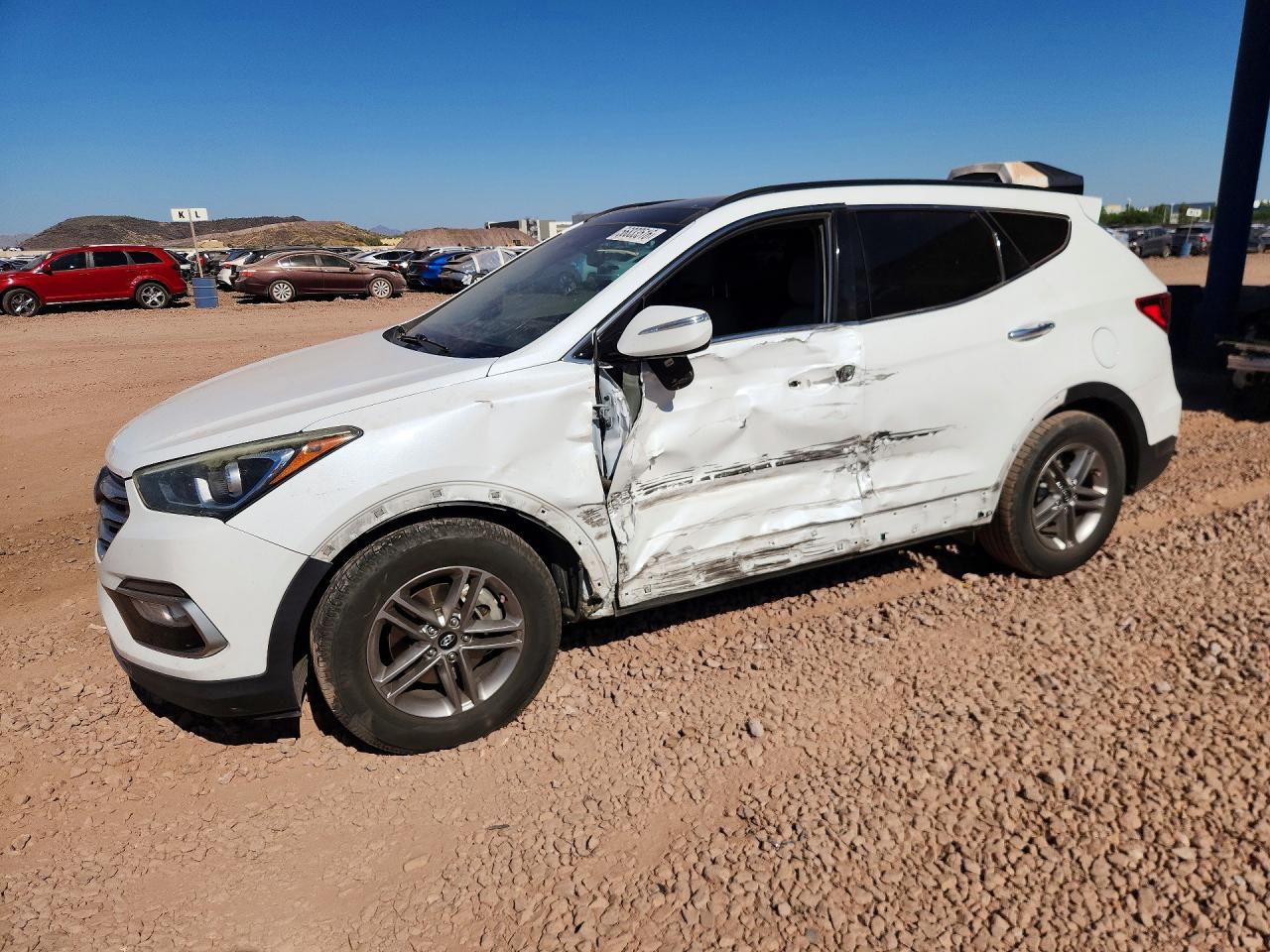 Salvage Hyundai SANTA FE Image