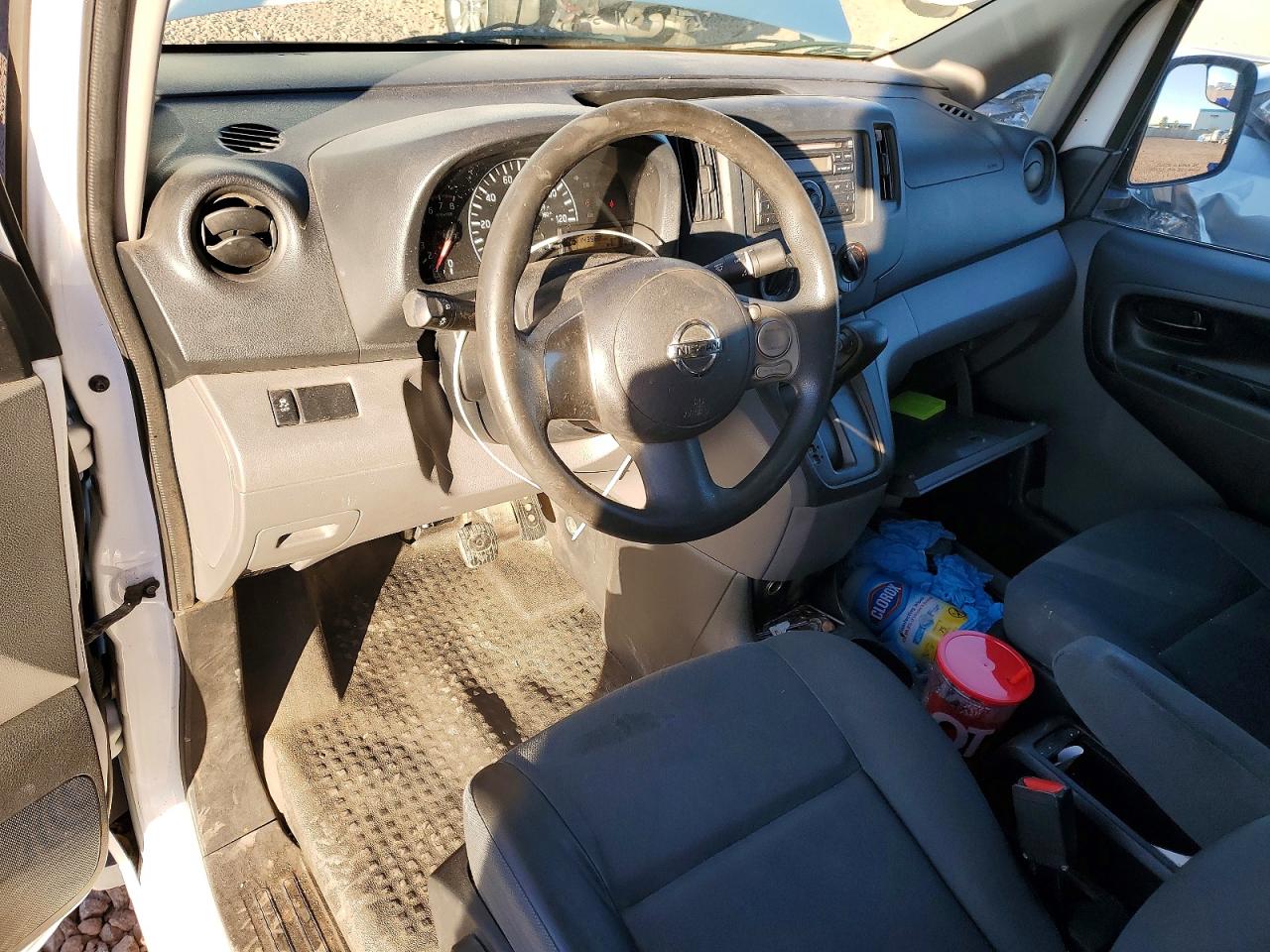 Nissan Nv