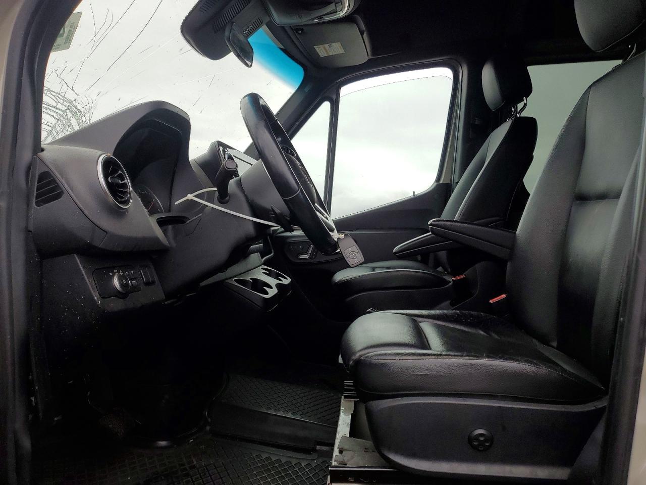 Mercedes-Benz Sprinter 2500