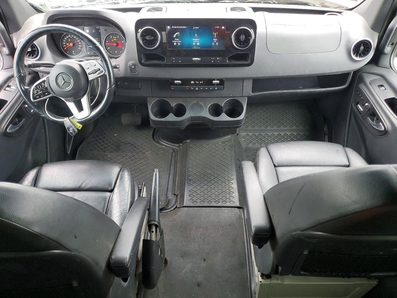 Mercedes-Benz Sprinter 2500