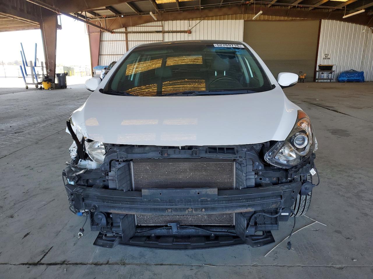 Hyundai ELANTRA Base