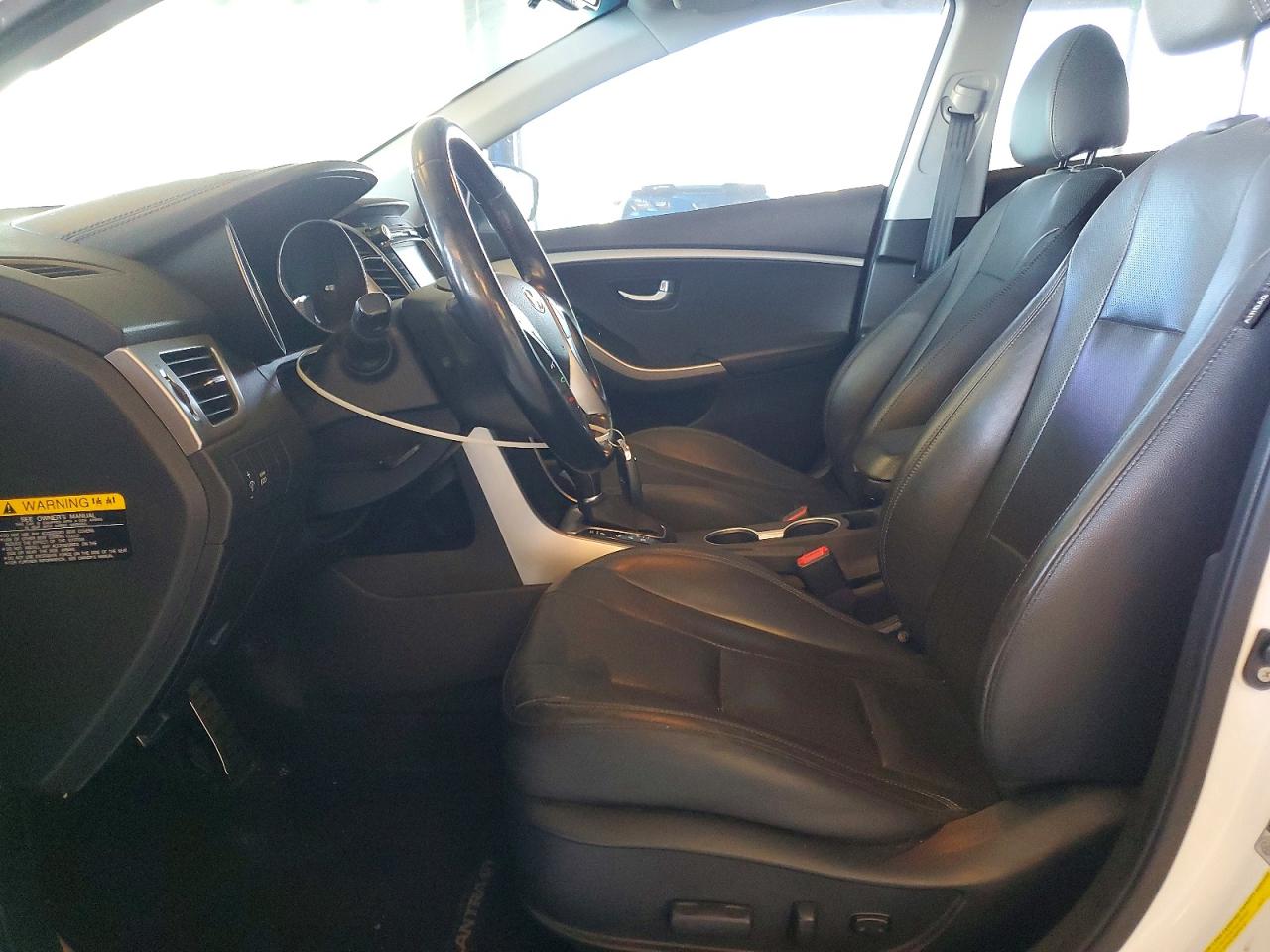Hyundai ELANTRA Base