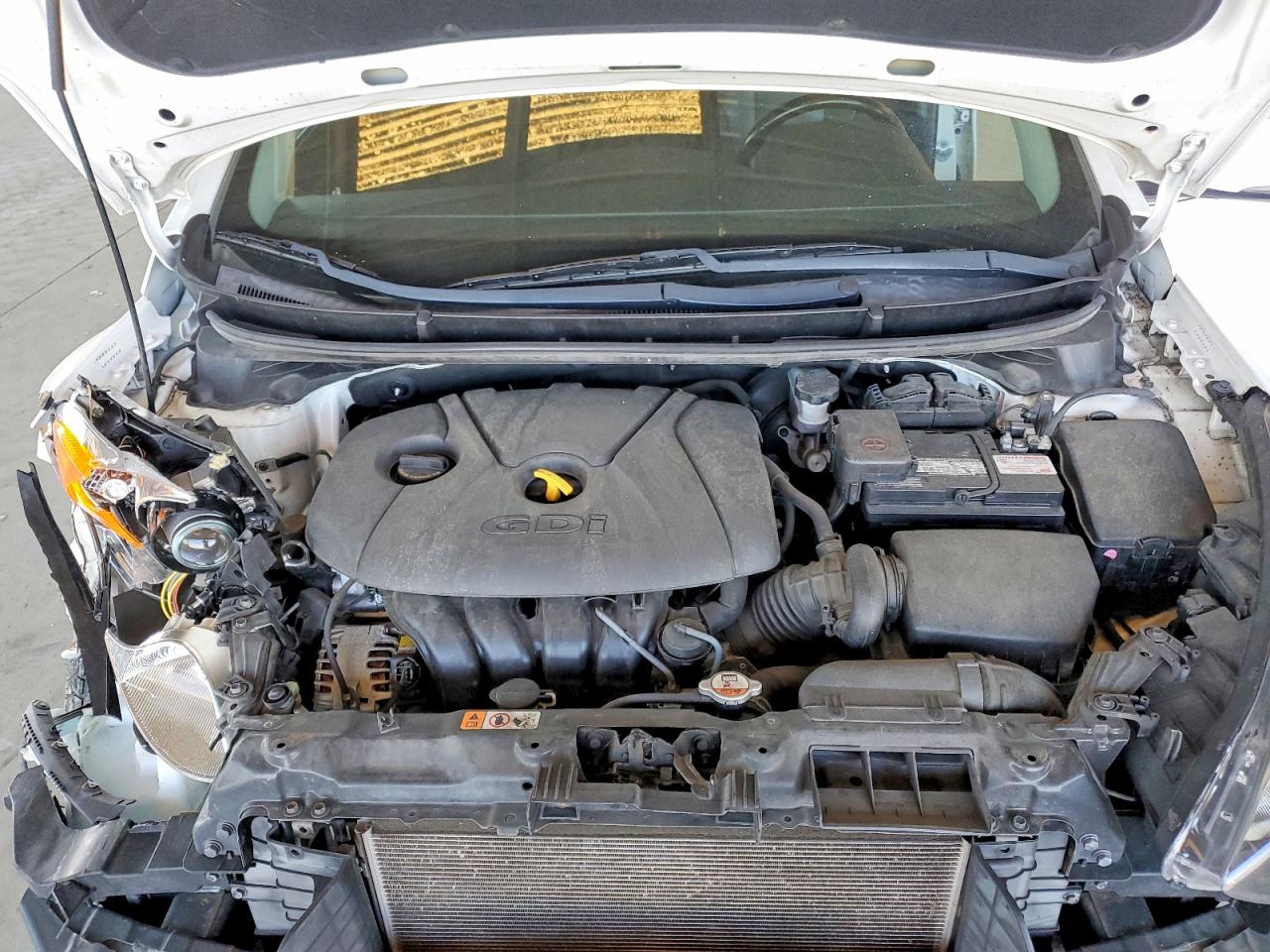 Hyundai ELANTRA Base
