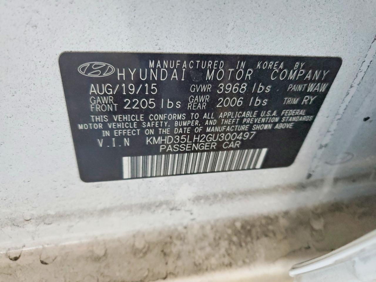 Hyundai ELANTRA Base