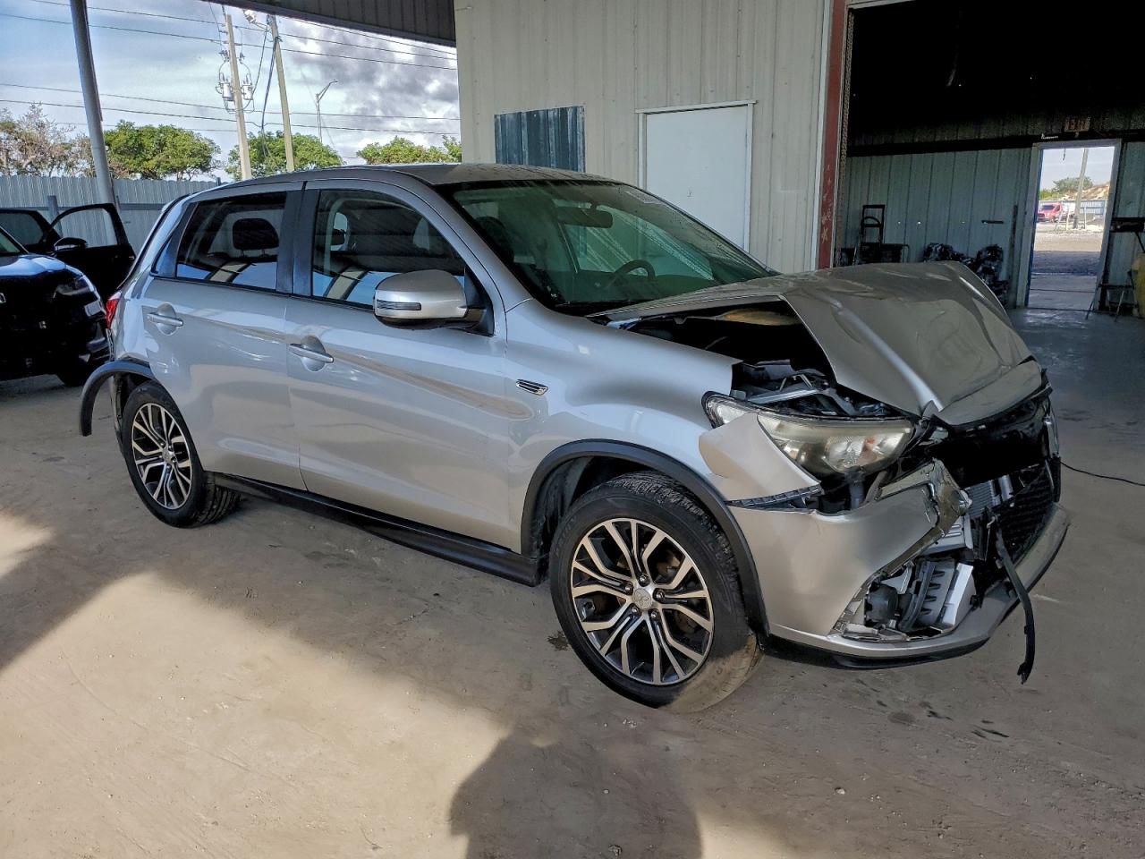 Mitsubishi Outlander Es