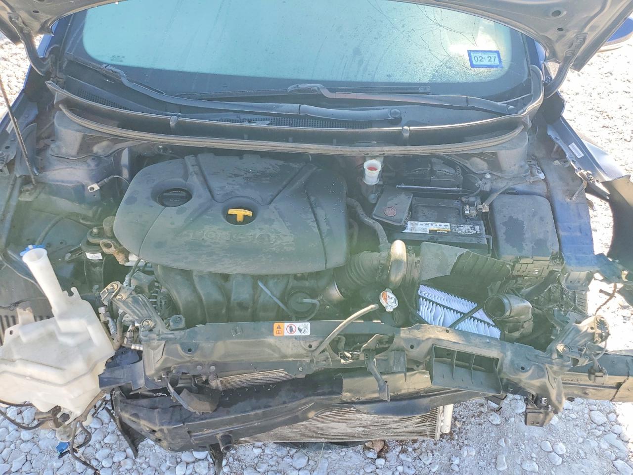 Hyundai ELANTRA Base